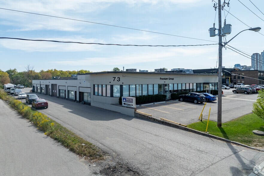 More Photos Of 73 Railside Rd, Toronto Showroom For Lease
