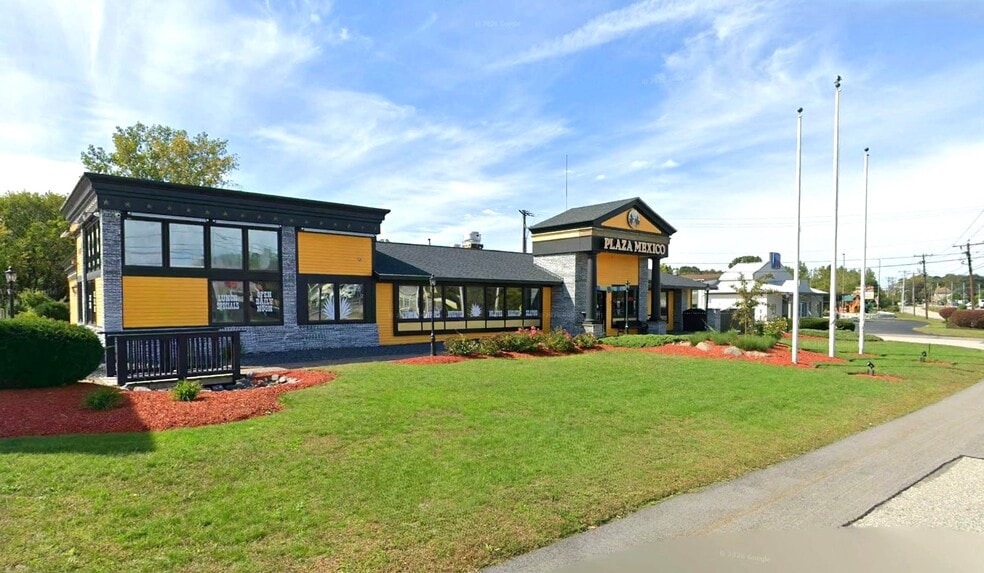 More Photos Of 821 Fall River Ave, Seekonk Restaurant For Sale