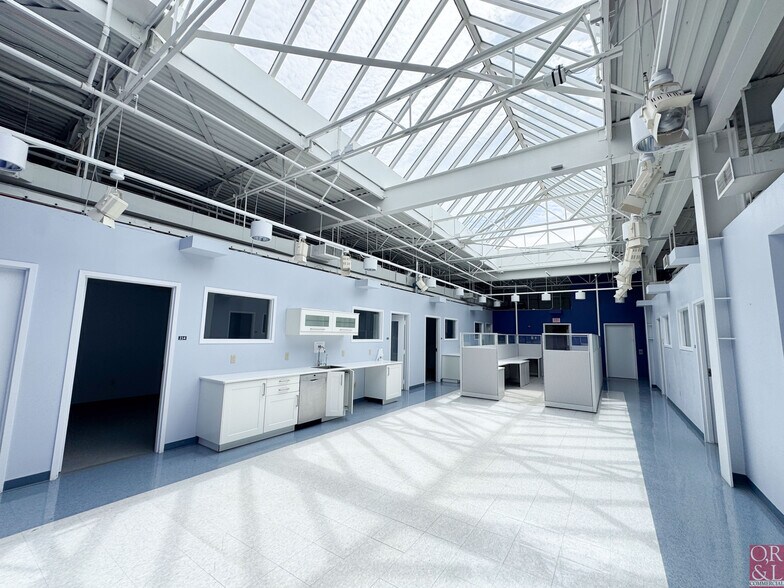 More Photos Of 35 NE Industrial Rd, Branford Research And Development For Lease