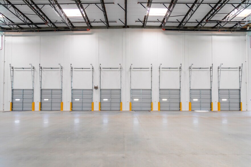 More Photos Of 212 N Smith Ave, Corona Distribution For Lease