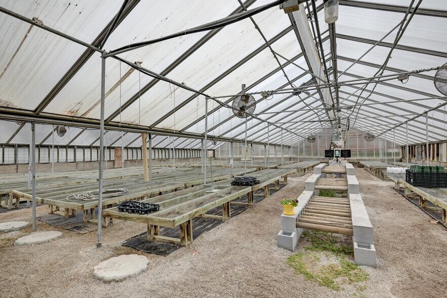 More Photos Of 103 E 9th St, Lamar Specialty For Sale