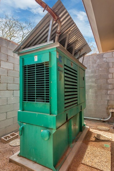 More Photos Of 8155 E Indian Bend Rd, Scottsdale Office For Sale