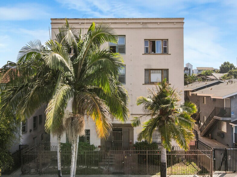 More Photos Of 138 S Westmoreland Ave, Los Angeles Apartments For Sale