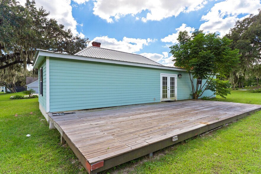 More Photos Of 229 W McClendon St, Lady Lake Office Residential For Sale