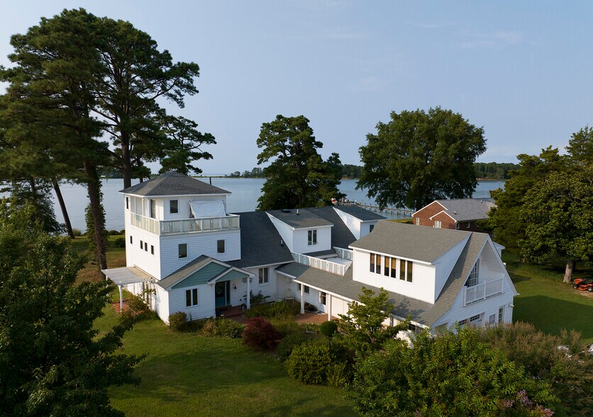 More Photos Of 989 Smith Point Rd, Reedville Marina For Sale