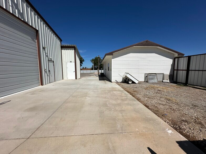 More Photos Of 609 Indian Rd, Seiling Auto Repair For Sale