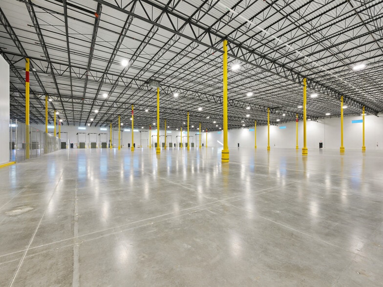 More Photos Of 2825 Riverside Pky, Grand Junction Warehouse For Lease