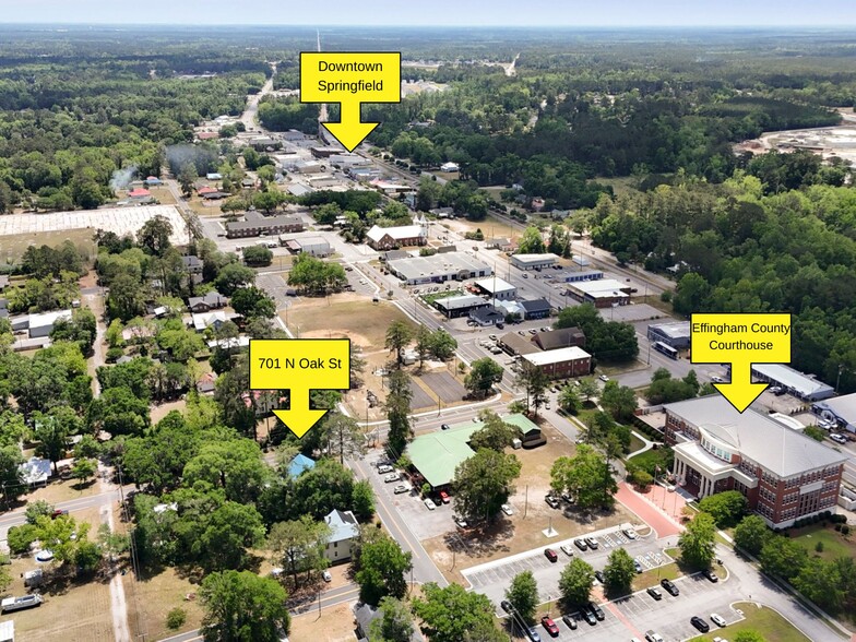 More Photos Of 701 N Oak St, Springfield Office Residential For Sale