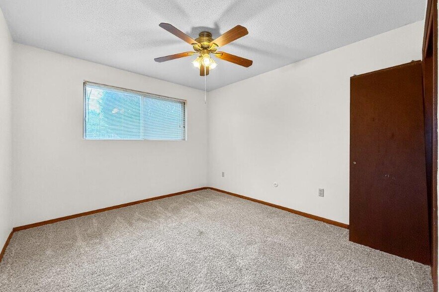 More Photos Of 1003 Parkway Dr, Boone Apartments For Sale