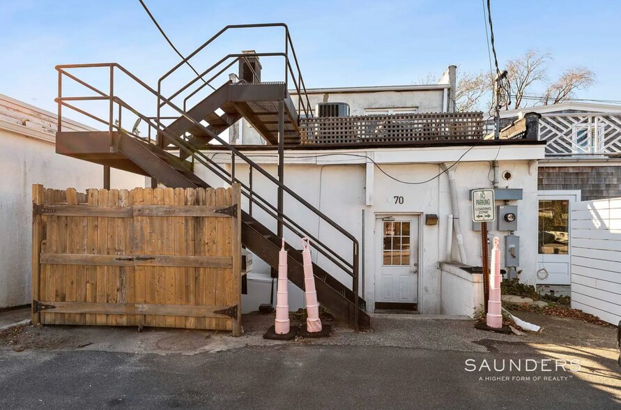 More Photos Of 70 Main St, Southampton Restaurant For Sale