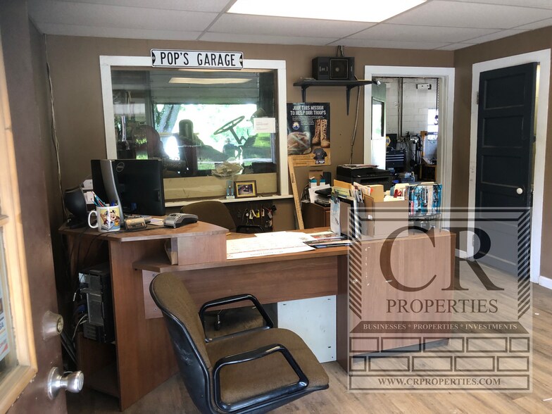 More Photos Of 5135 Route 9G, Tivoli Auto Repair For Sale