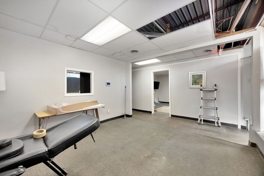 More Photos Of 3-7 Stuckhardt Rd, Trotwood Storefront Retail Office For Sale