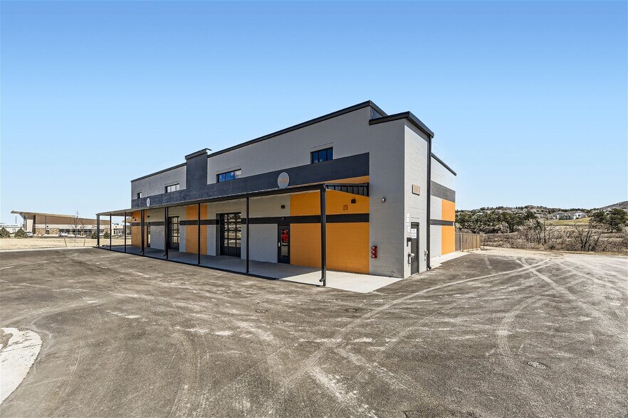 More Photos Of 1008 S Interstate 25, Castle Rock Light Distribution For Sale