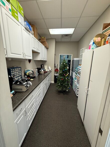 More Photos Of 10215 E 350 Hwy, Raytown Unknown For Lease