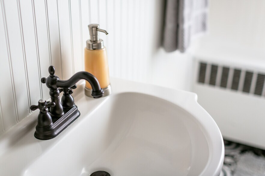 More Photos Of 222 Main St, Dayton Freestanding For Sale