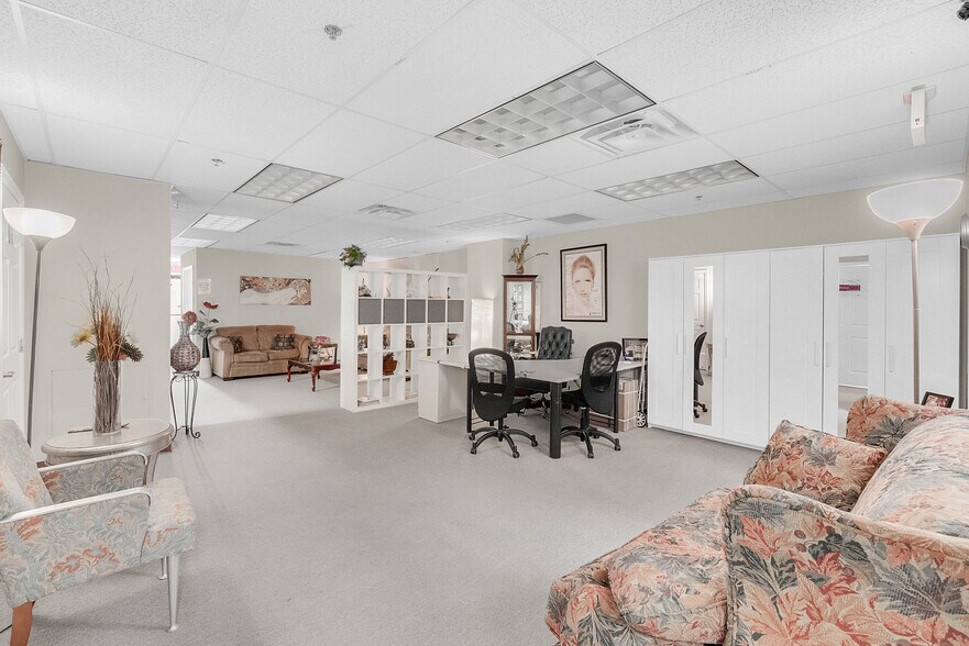 More Photos Of 7932 W Sand Lake Rd, Orlando Office For Sale
