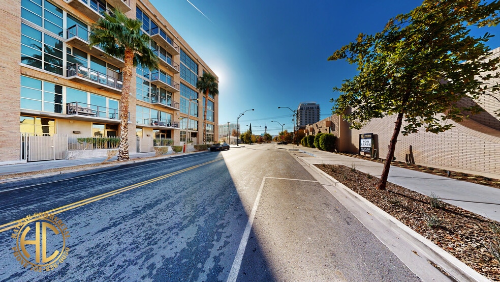 More Photos Of 626 S 3rd St, Las Vegas Office For Sale