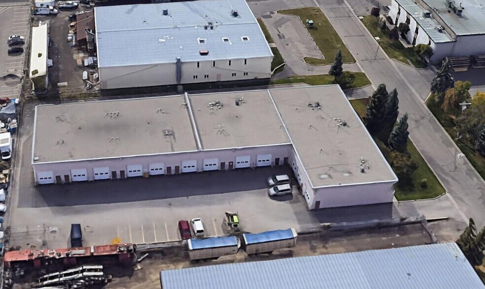 More Photos Of 2928 18th St NE, Calgary Warehouse For Lease