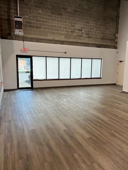 More Photos Of 29300 Clemens Rd, Westlake Warehouse For Lease