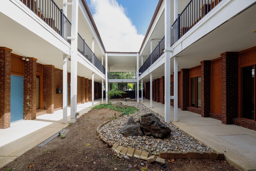 More Photos Of 1750 Zion Rd, Northfield Medical For Sale