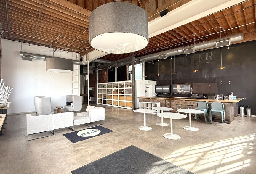 More Photos Of 1062 Delaware St, Denver Office For Sale