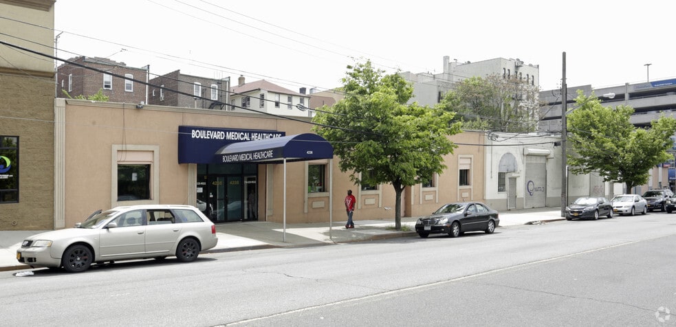 More Photos Of 4238 Bronx Blvd, Bronx Flex For Lease