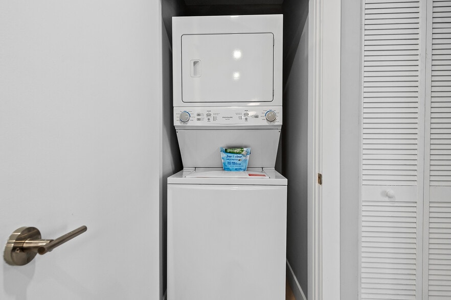 More Photos Of 637 NE 4th Ave, Fort Lauderdale Apartments For Sale