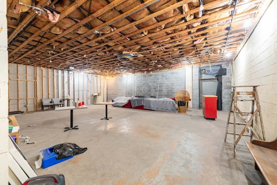 Primary Photo Of 1501-1515 W Lafayette Blvd, Detroit Manufacturing For Sale