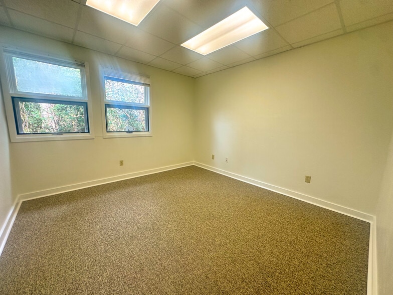 More Photos Of 2545 Blairstone Pines Dr, Tallahassee Office For Sale