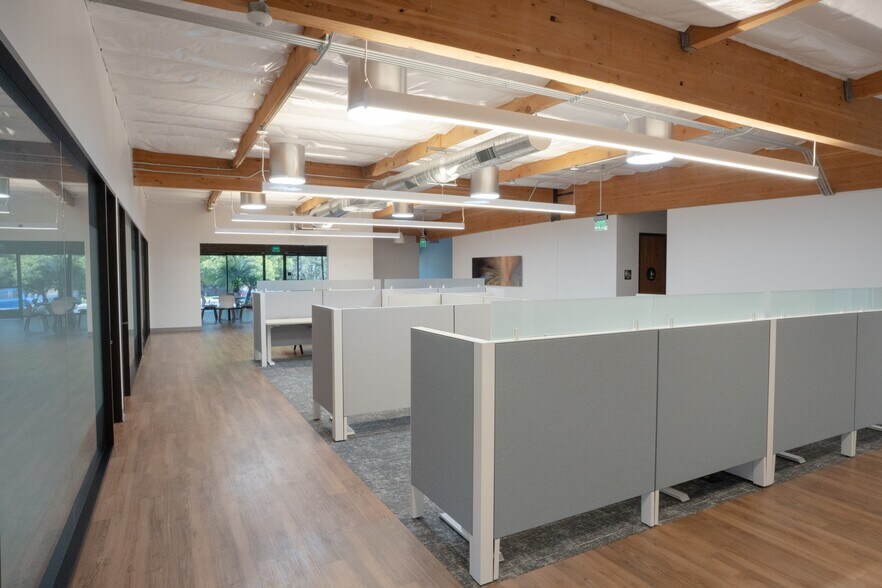 More Photos Of 5186 Carroll Canyon Rd, San Diego Office For Sale