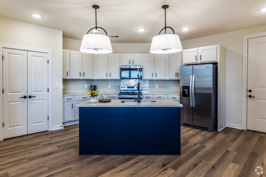 More Photos Of 885 Tunica Trails, Nesbit Apartments For Lease