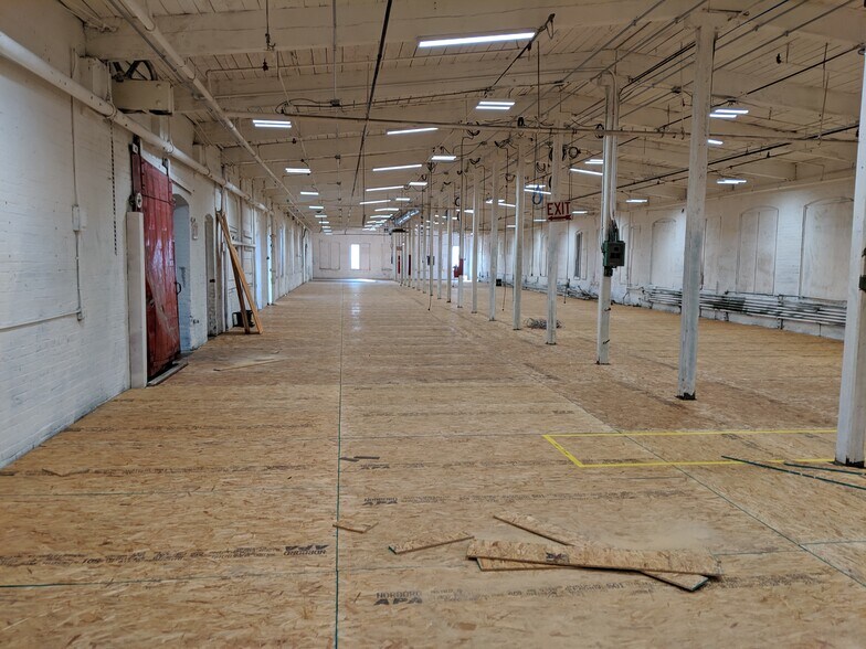 More Photos Of 100 Lawton St, Torrington Manufacturing For Lease