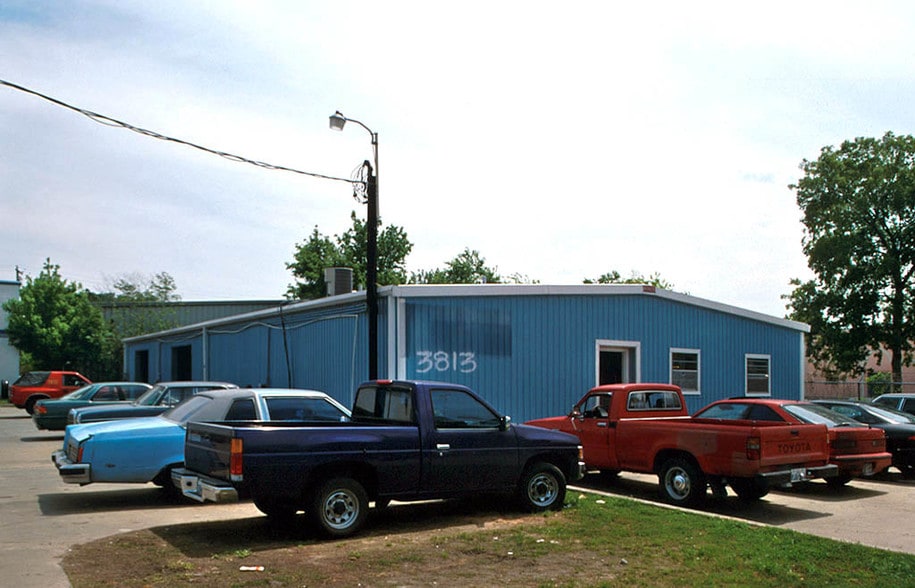 More Photos Of 3820-3822 Arc St, Houston Warehouse For Lease