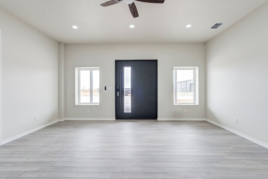 More Photos Of MLK between 98th & 114th, Lubbock Industrial For Sale