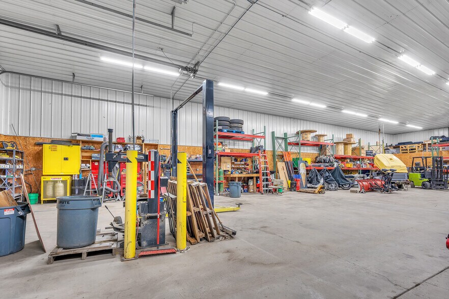 More Photos Of 403 Industrial Dr, Griffith Service For Sale