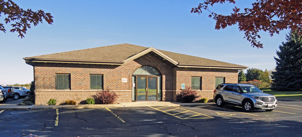 Primary Photo Of 2679 Continental Dr, Green Bay Office For Sale