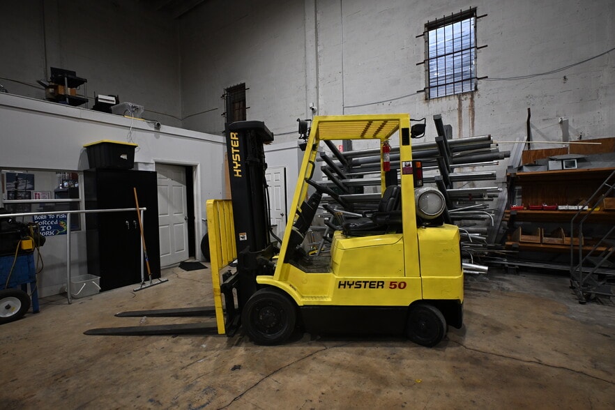 More Photos Of 4450 E 10th Ct, Hialeah Warehouse For Sale