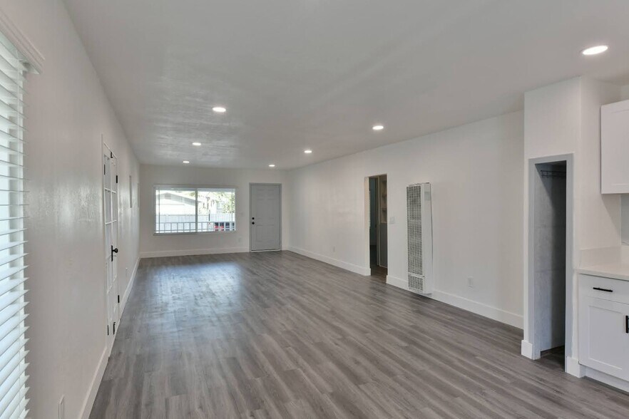 More Photos Of 6221 Corona Ave, Bell Apartments For Sale