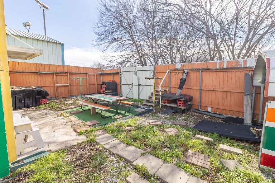 More Photos Of 716 W Veterans Memorial Blvd, Killeen Restaurant For Sale