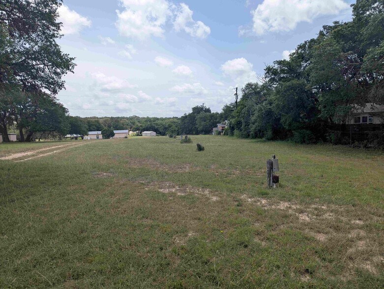 More Photos Of 1917 Main Street, Blanco Land For Sale
