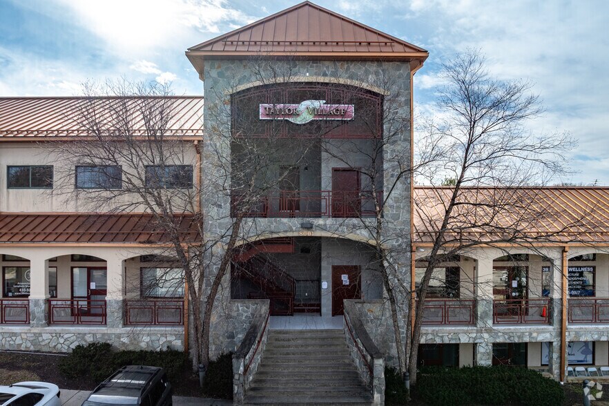 More Photos Of 8001 Hillsborough Rd, Ellicott City General Retail For Sale