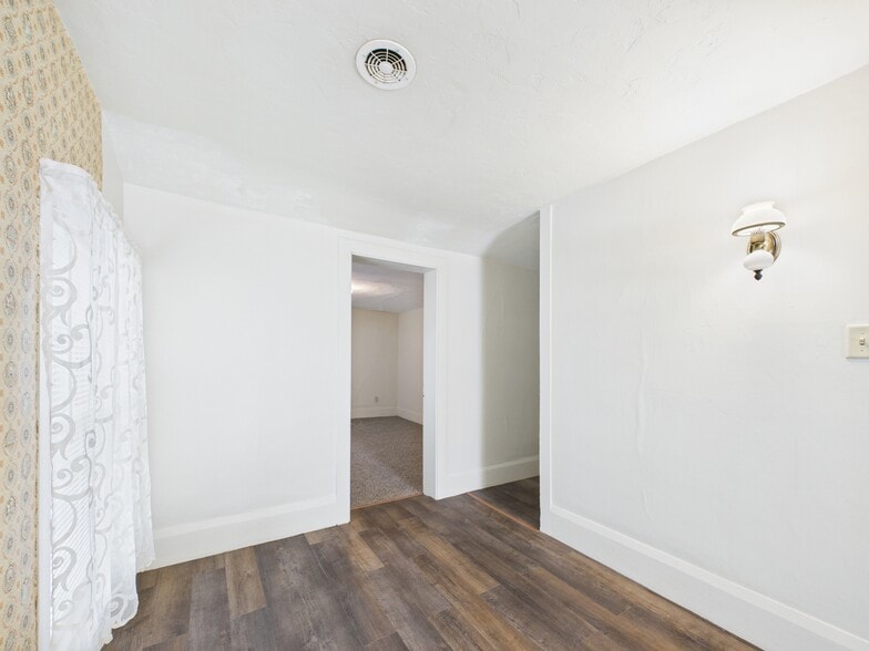 More Photos Of 6640 State Route 5 and 20, Bloomfield Manufacturing For Sale