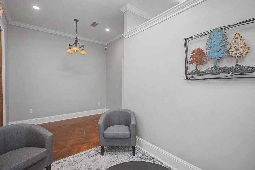 More Photos Of 3506 Washington Ave, Gulfport Office For Lease