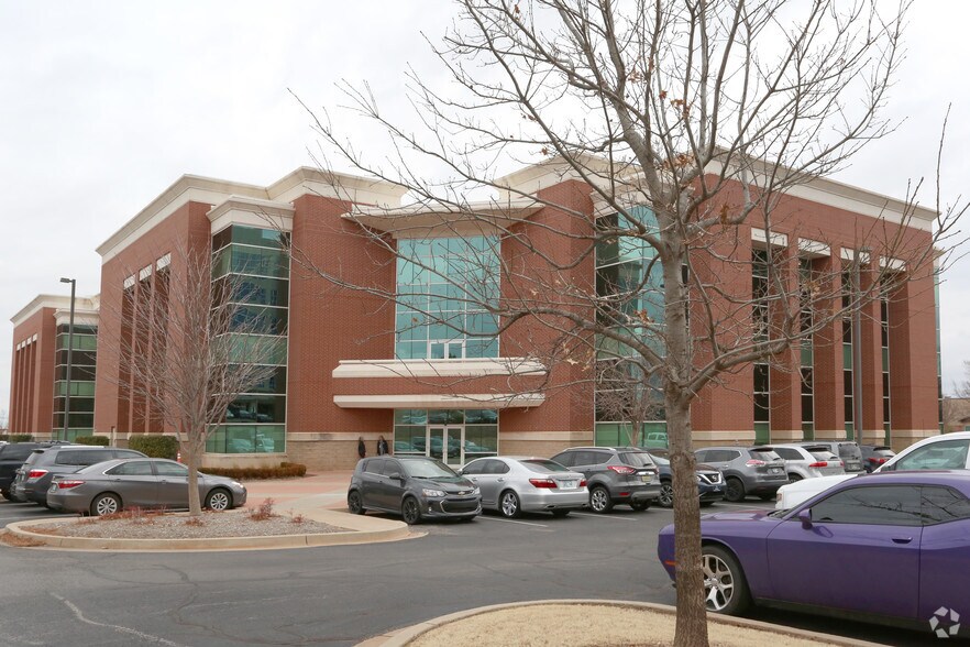 More Photos Of 14201 Caliber Dr, Oklahoma City Office For Lease