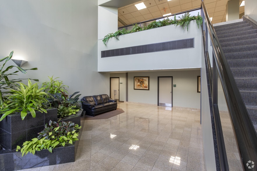 More Photos Of 10700 Montgomery Rd, Montgomery Medical For Lease