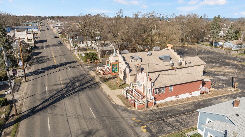 More Photos Of 310 E Buffalo St, New Buffalo General Retail For Sale