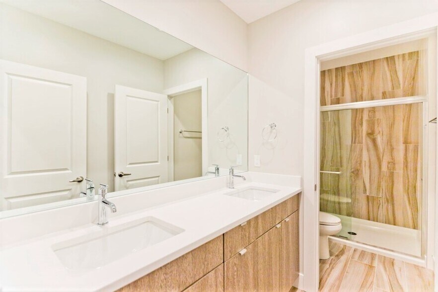 More Photos Of 2725-2741 N Ashland Ave, Chicago Apartments For Sale