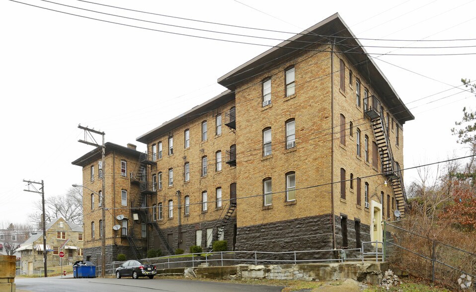 Primary Photo Of 200 E Elizabeth St, Pittsburgh Apartments For Sale