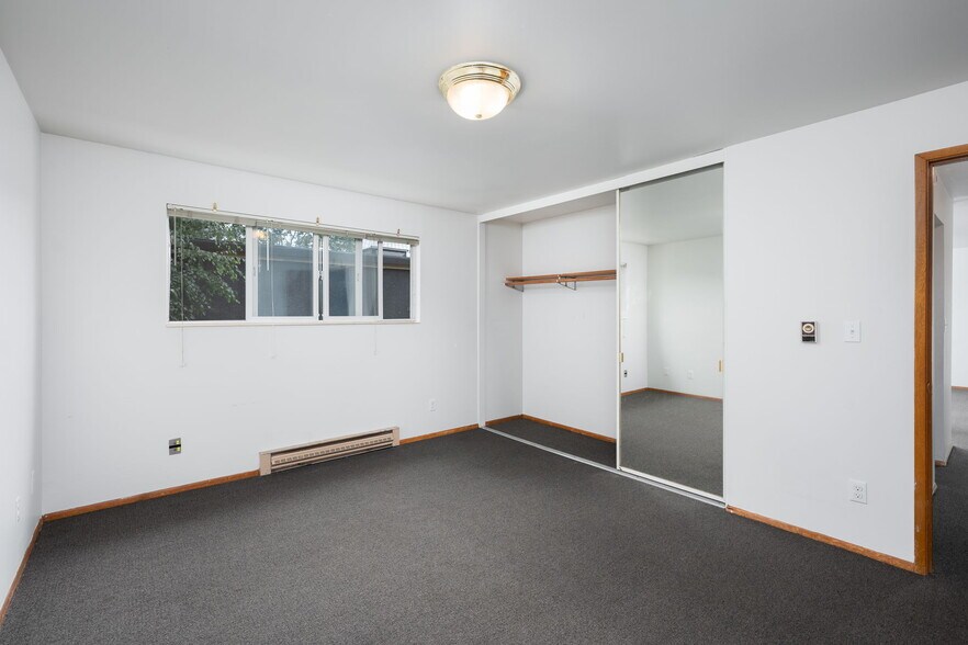 More Photos Of 600 W Emerson St, Seattle Apartments For Sale