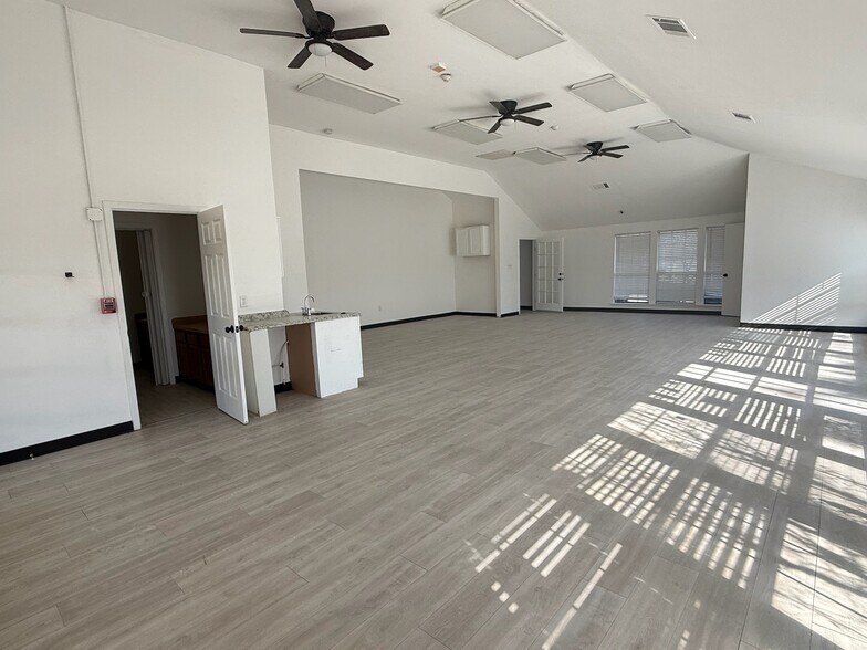 More Photos Of 1935 Old Denton Rd, Carrollton Daycare Center For Sale